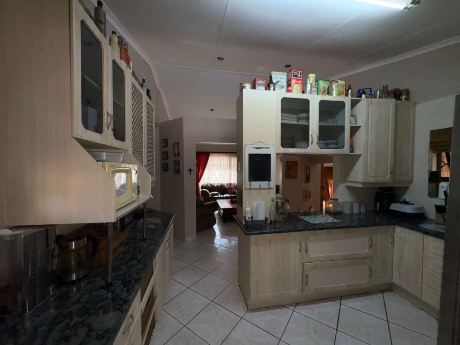 3 Bedroom Property for Sale in Safari Gardens North West